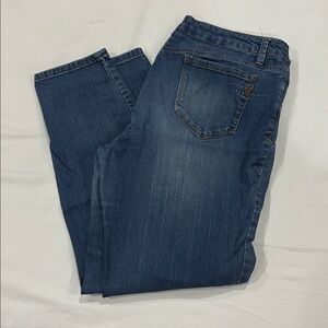1822 Denim Classic Blue Jeans